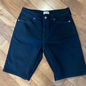 Nashville Curated Levi Black Size 30 Shorts